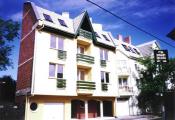  - K�t �ti t�rsash�z, Szolnok (2000)