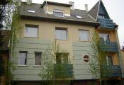 - 6 lak�sos t�rsash�z, Szolnok, Sajt� �t 15. (2003)